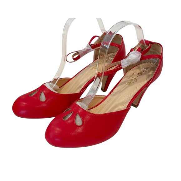 Chase & Chloe Women's Kimmy Tear Drop Heels Red Size 10 NIB - Picture 1 of 8